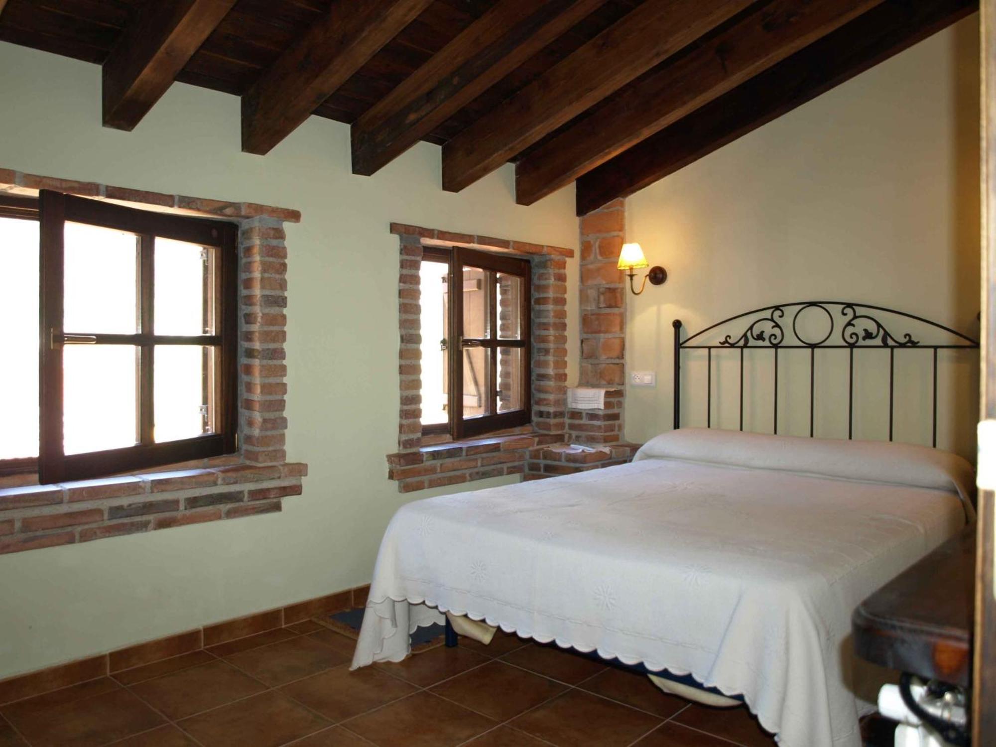 La Currada Villa Taranes Room photo