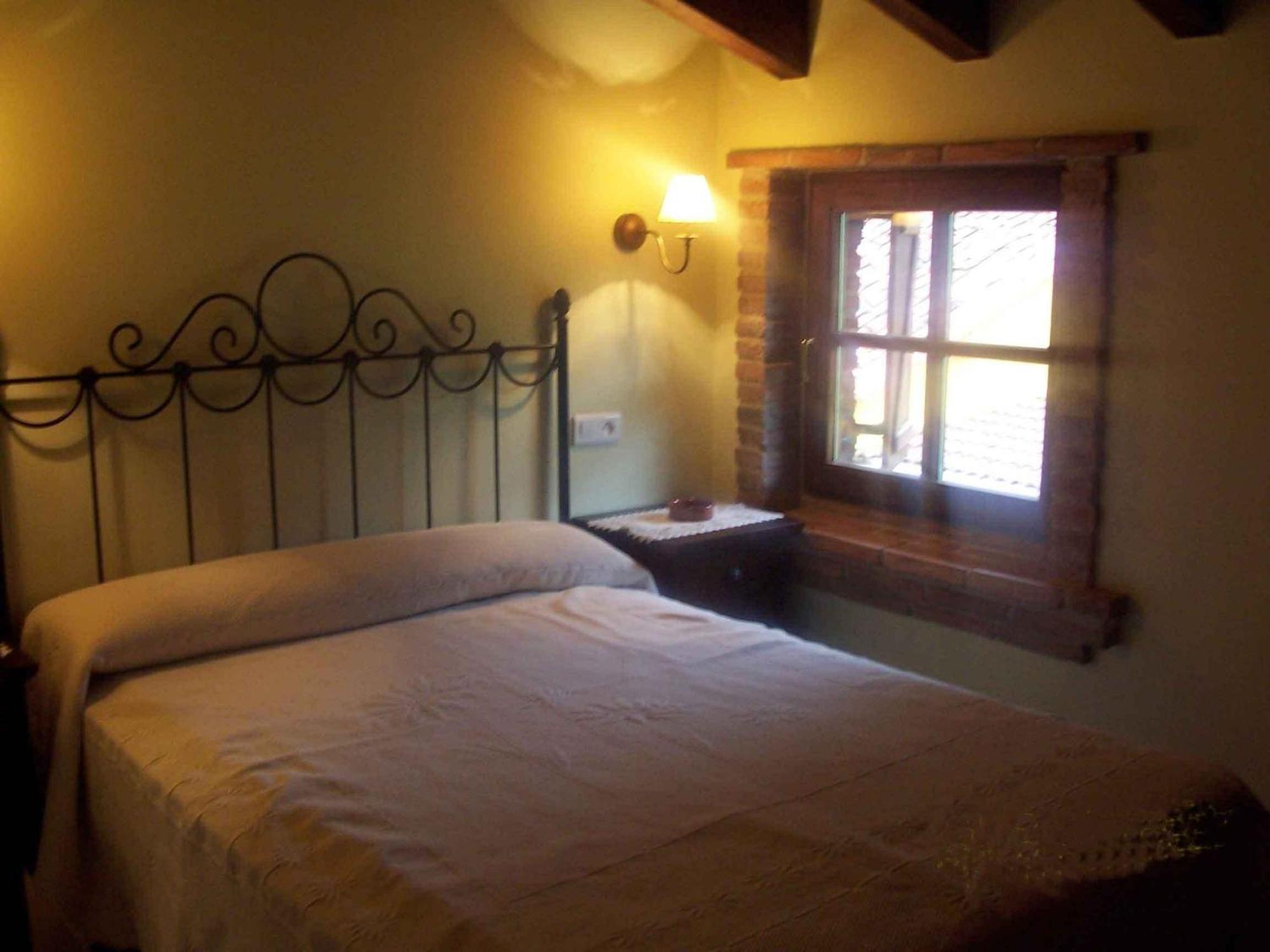 La Currada Villa Taranes Room photo