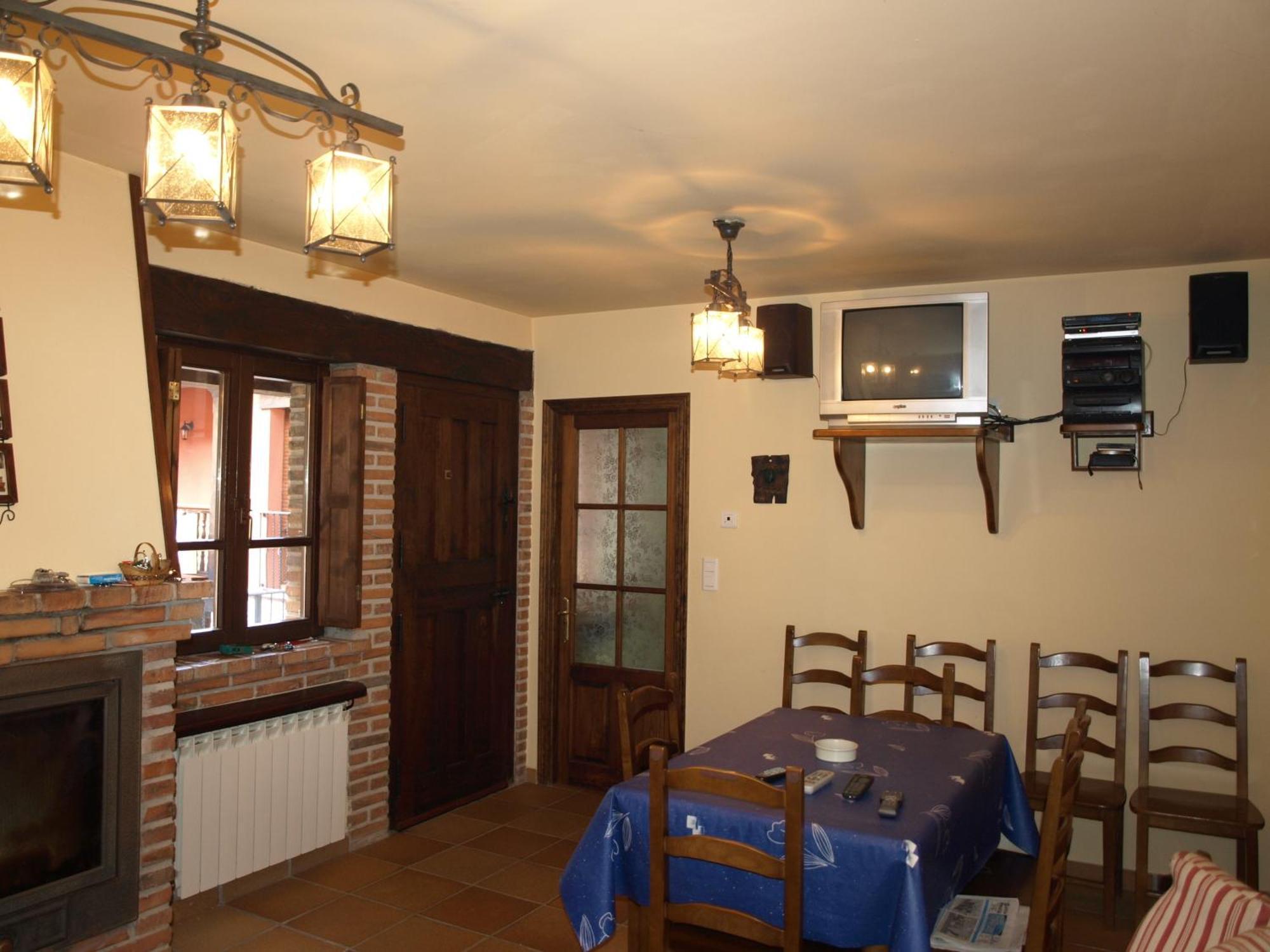 La Currada Villa Taranes Room photo